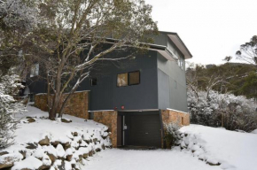 Albina, Thredbo Village